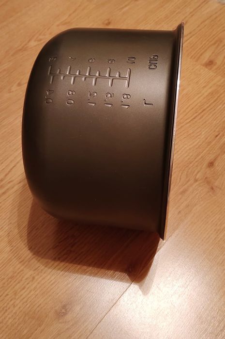 Продам мультиварку Redmond RMC-M4500