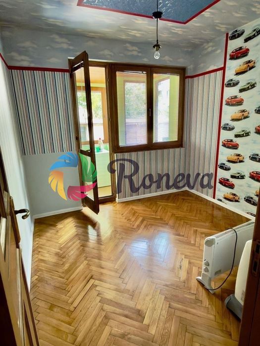 Дава се под наем Тристаен апартамент в Варна, ВИНС - 110 кв.м за 750 € - Снимка #8