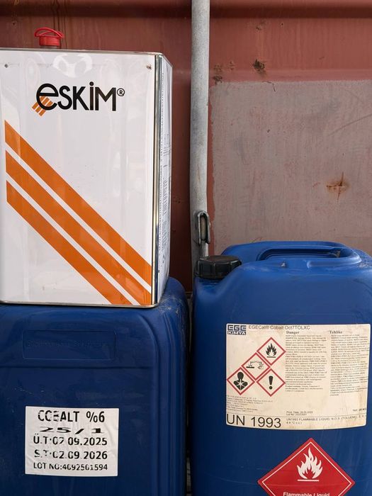 Полиэфирная смола,