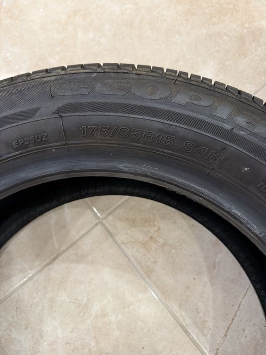 Гуми за лек автомобил