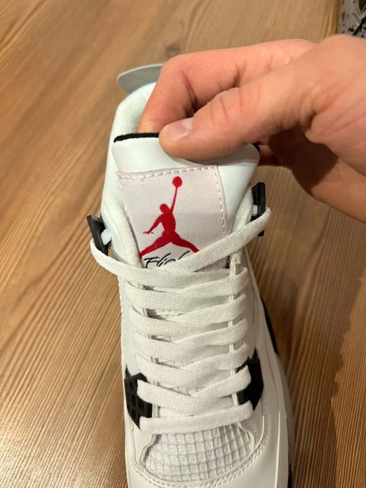 Jordan 4 marimea 41