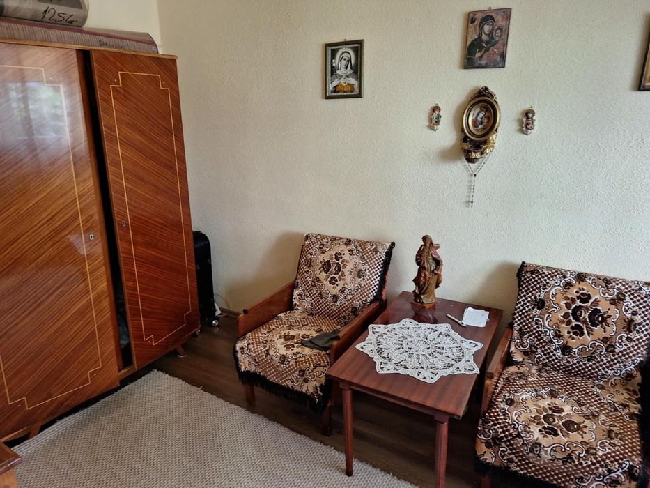 Vand apartament 2 camere etajul 1