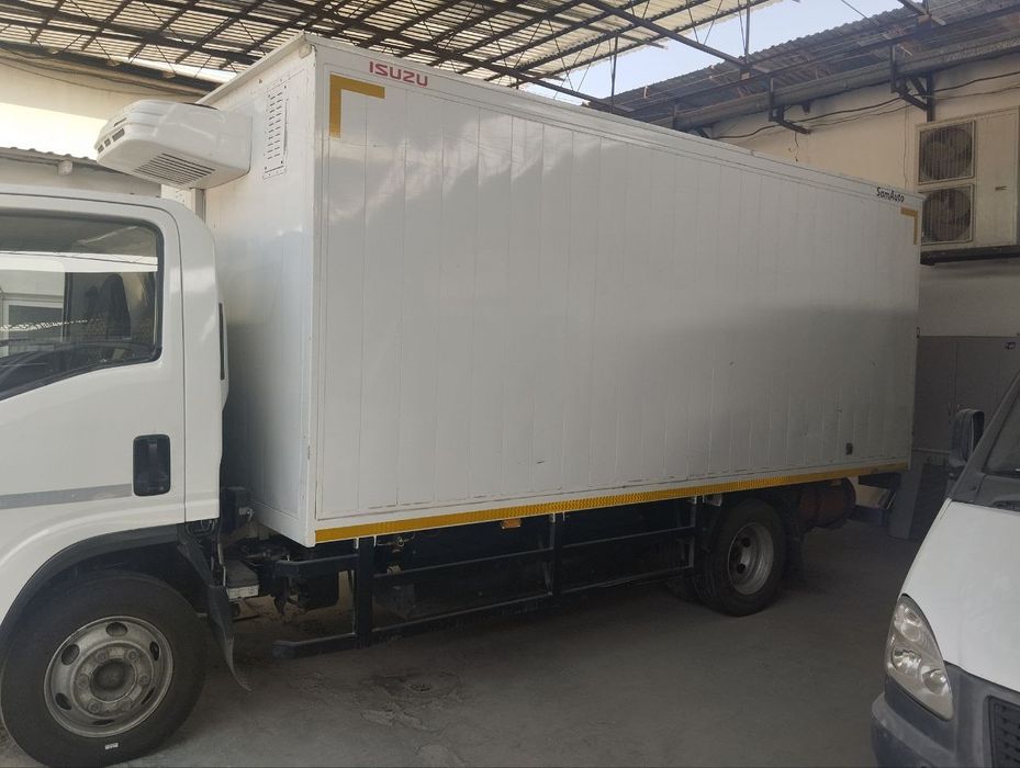 Продаётся машину Исузу NPR 82 L/NPR 82 (5тонн)