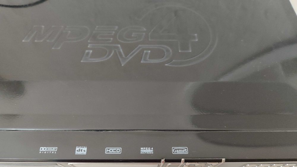 Dvd LG в идеальном состоянии + диски