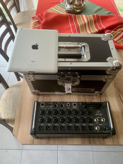 Behringer XAIR18 + Flyht case Подарък таблет ipad