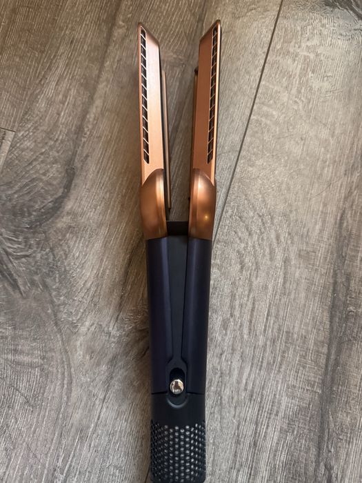 Dyson Airstrait– Prussian Blue / Rich Copper