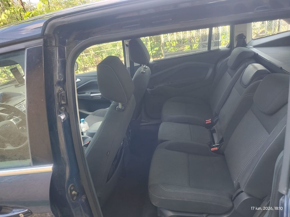 Vând Ford C-Max grande