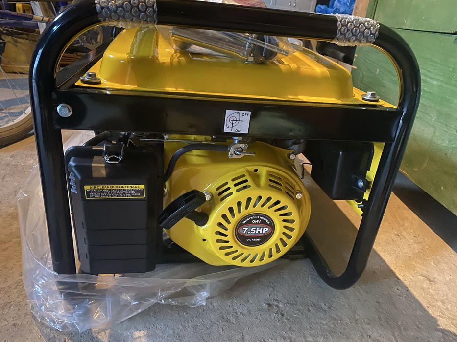 Бензиновый генератор