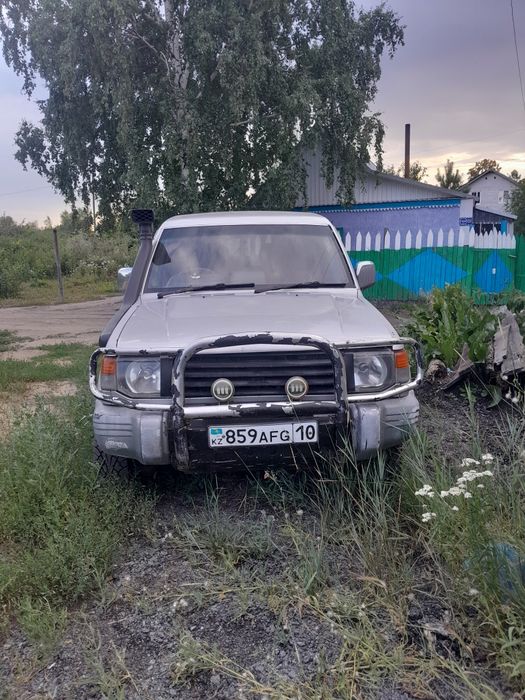 Продам митсубиси поджеро