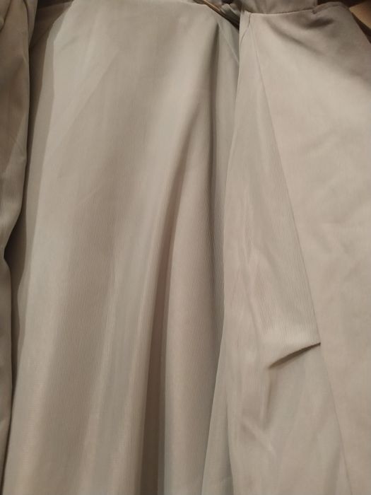 Продается .Новый  женский плащ Австрия .темносерого цвета 50 разм