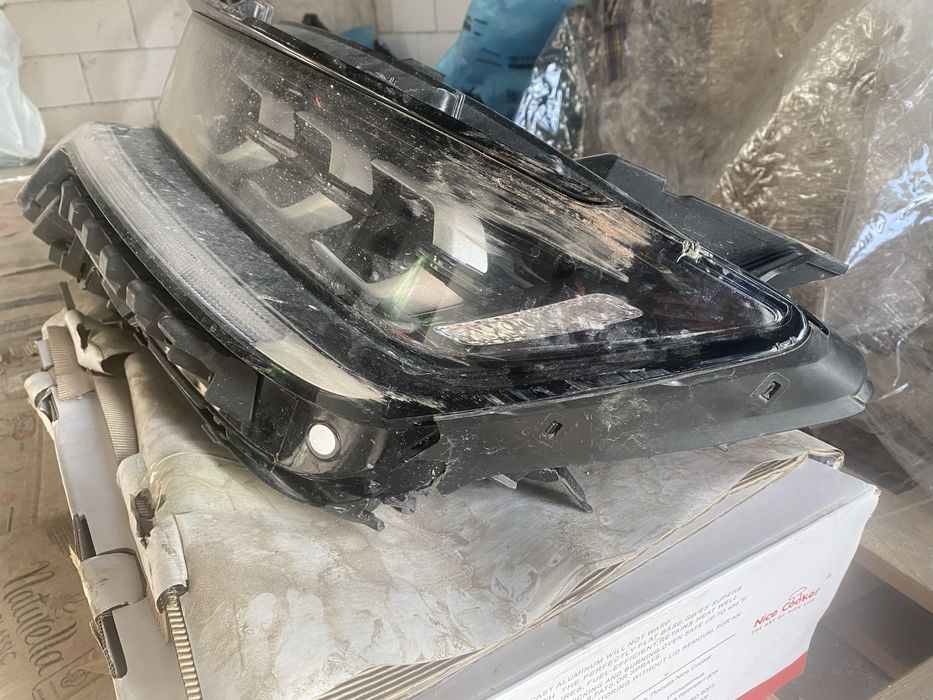 Продам фару Киа Соренто