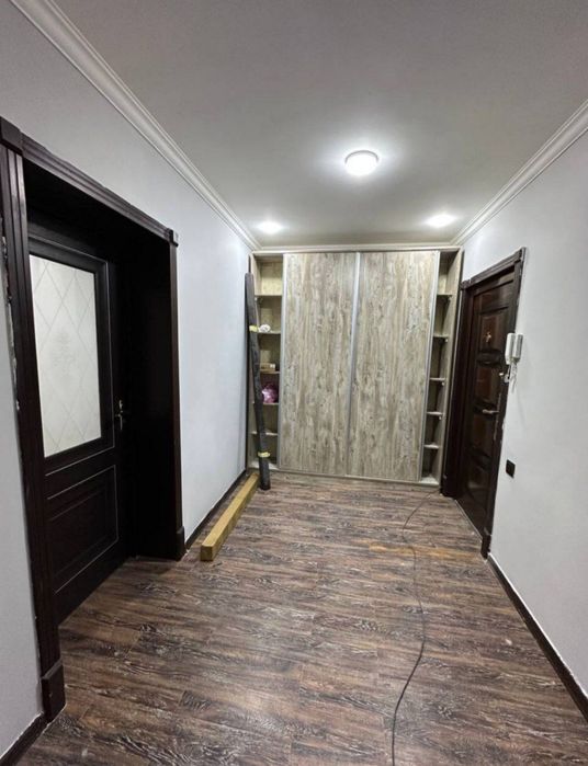 Офис 3Комн.ор Инбазар Недолеко от дружбы