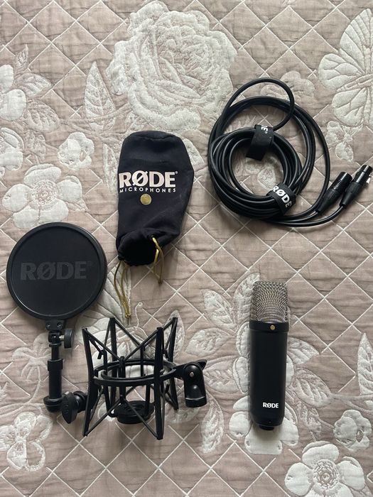 Продам микрофон Rode NT1 signature series