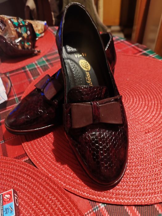 Дамски обувки Магнолия естествен лак