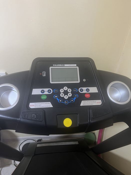 Беговая дорожка почти новая