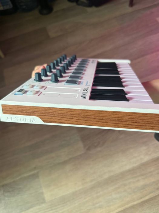 Midi клавиатура Arturia minilab MK2
