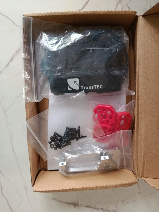 Дрон квадрокоптер