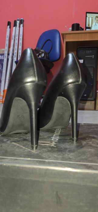 Туфли новые 35 размер