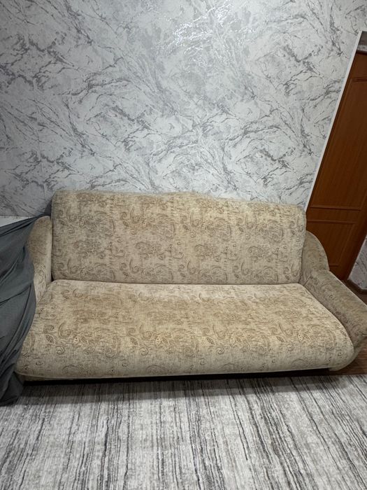 Продам диван 220 см в хорошем состоянии