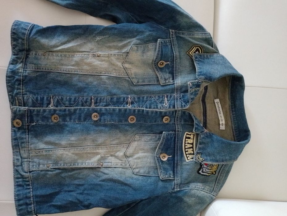 Vând geaca blugi dama de la Stradivarius,noua, originala,mar S.