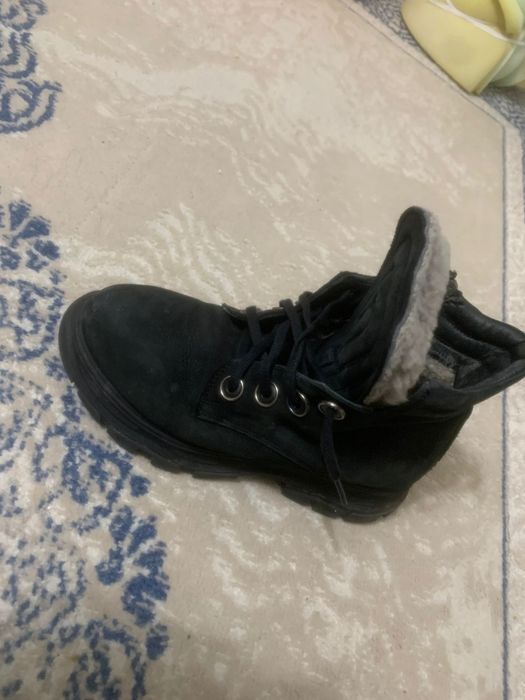 Продается ботинки