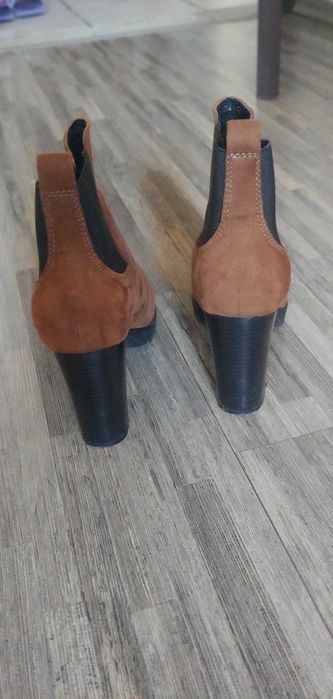 Стилни боти размер 39-40