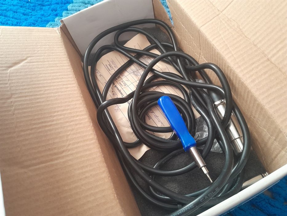 Продам микрофон Shure