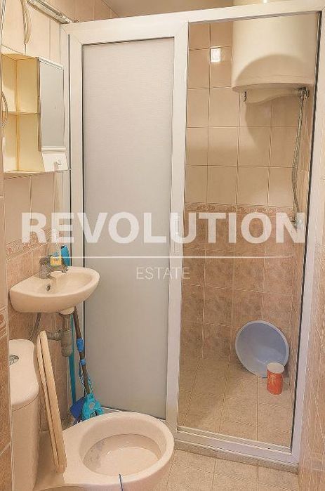 Дава се под наем Едностаен апартамент в Варна, Център - 40 кв.м за 400 € - Снимка #5