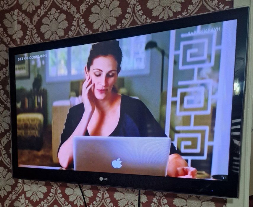 ТелевLG, сплитсистема-18 LG, холод. Атлант, стир.маш LG,стол,стулья