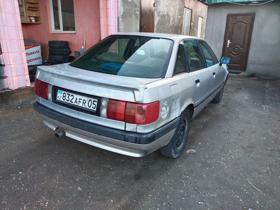 Продам Ауди 80          ,