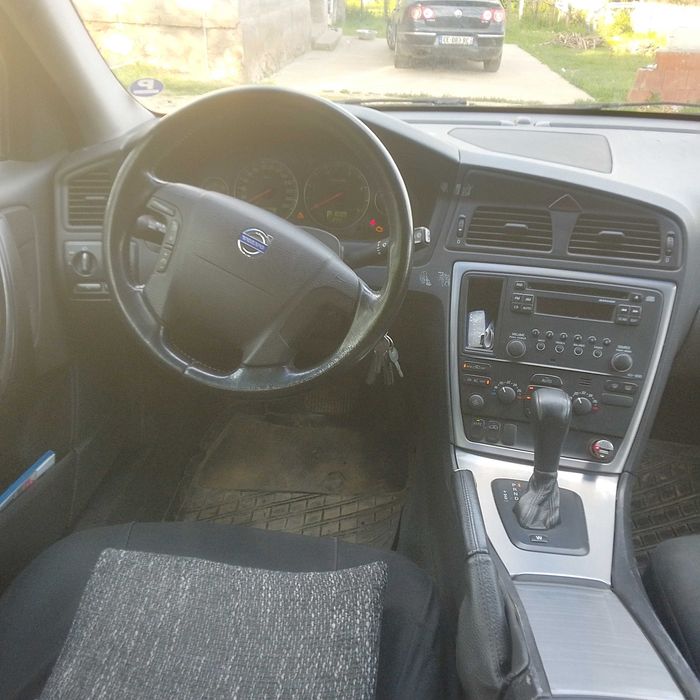Volvo V70 în stare bună, de vânzare