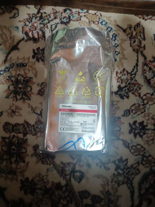 HDD 1TB Toshiba новый