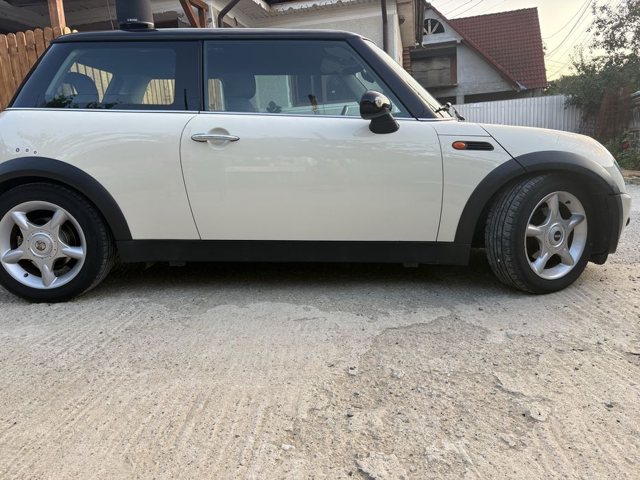 Vand Golf 5 si mini cooper