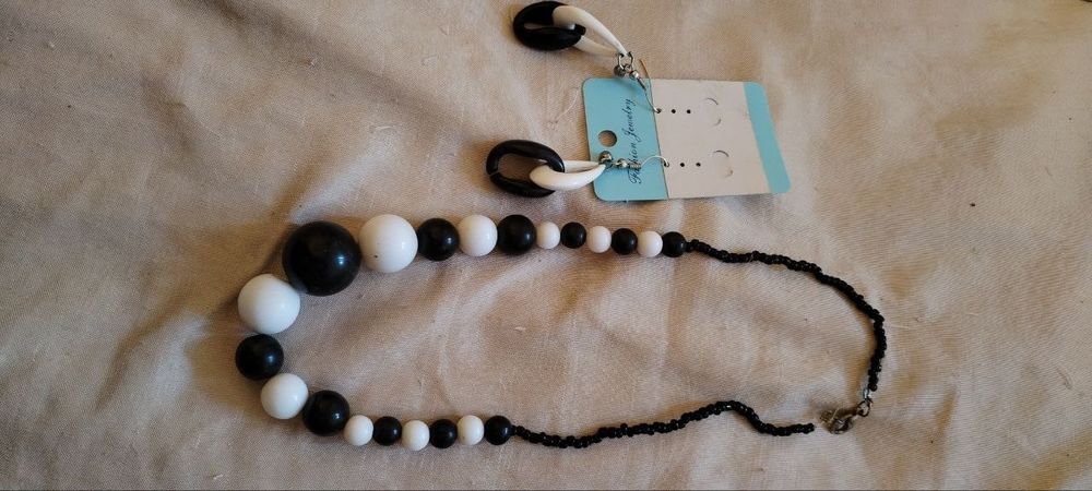 Цепочки браслет, кольца не чернеют. Не серебро гарантия.