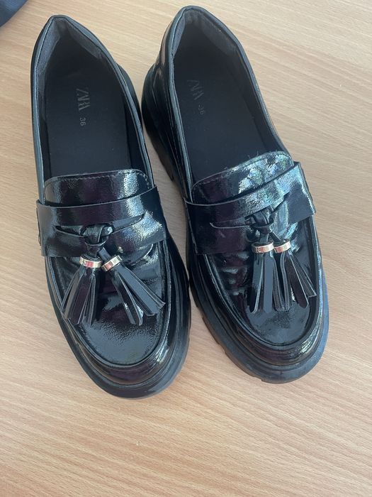 Лачени обувки Zara за момиче