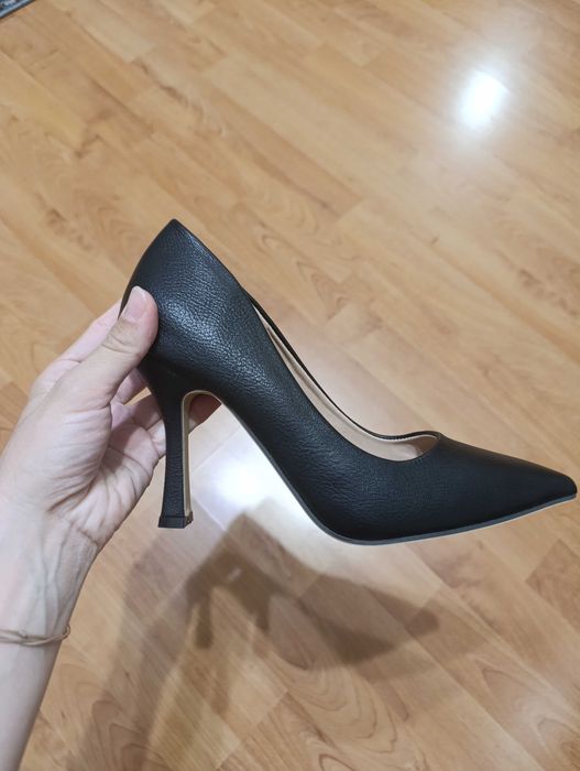 Нови дамски елегантни обувки