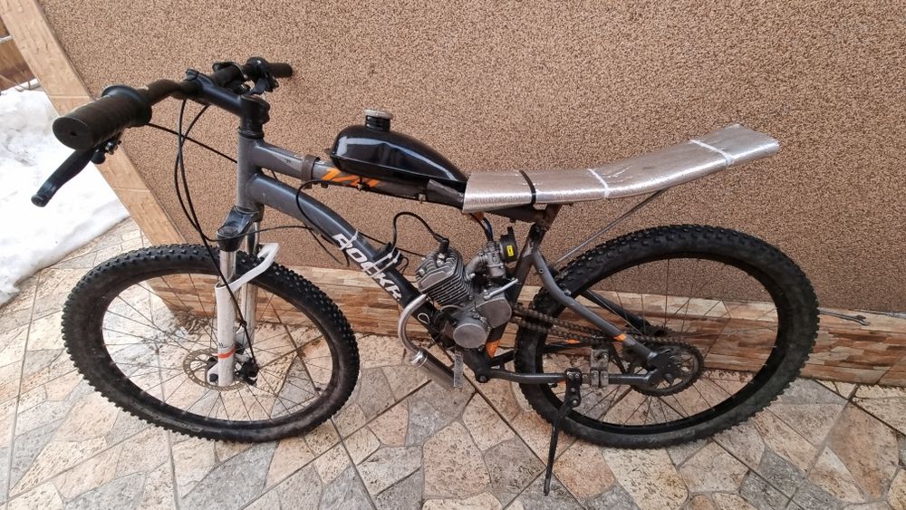 Bicicletă rockrider st 120s modificată cu motor 80cc 2t