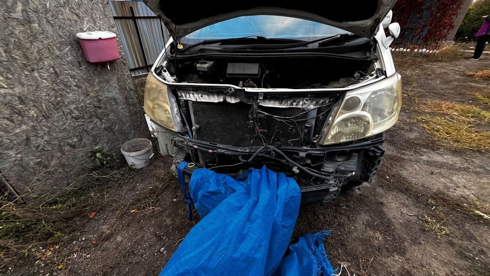 Продам ALPHARD по запчастя или полностью