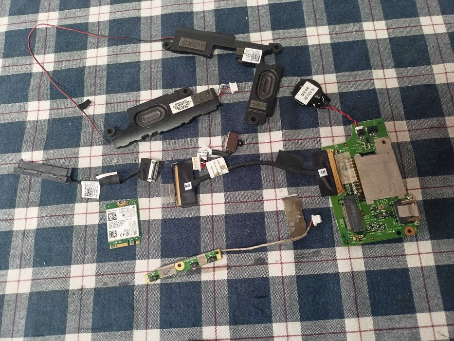Elemente Dell Inspiron 13-5378