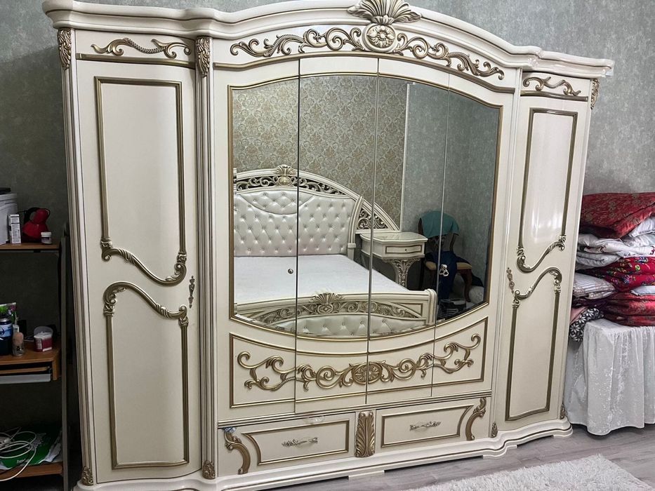 Мебель для спальной