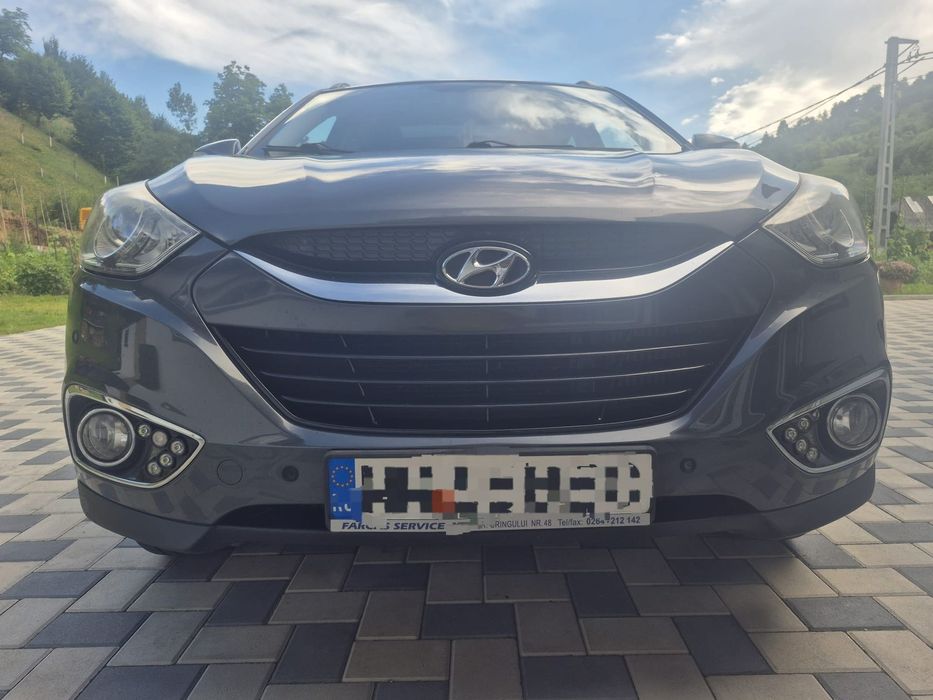 Hyundai ix35 Al doil-lea proprietar, stare foarte bună recent făcut schimbul de ule
