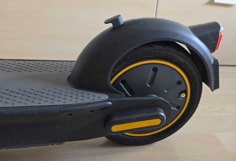Segway Ninebot Kickscooter MAX G30E II в отлично състояние