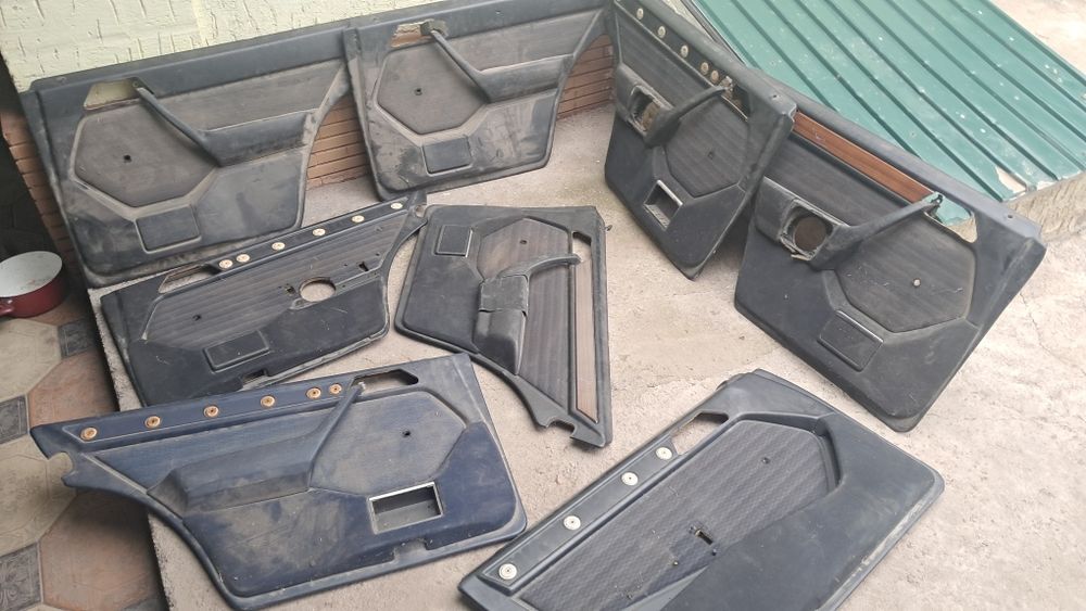 Мерс.124 дверные карты.