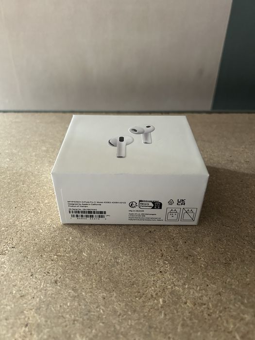 Apple AirPods Pro 3 noi sigilate.