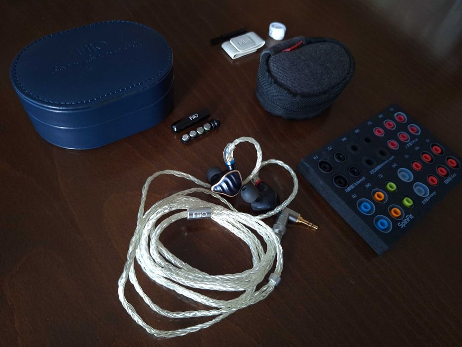 FiiO FH7 – флагмански хибридни IEM слушалки, перфектно състояние