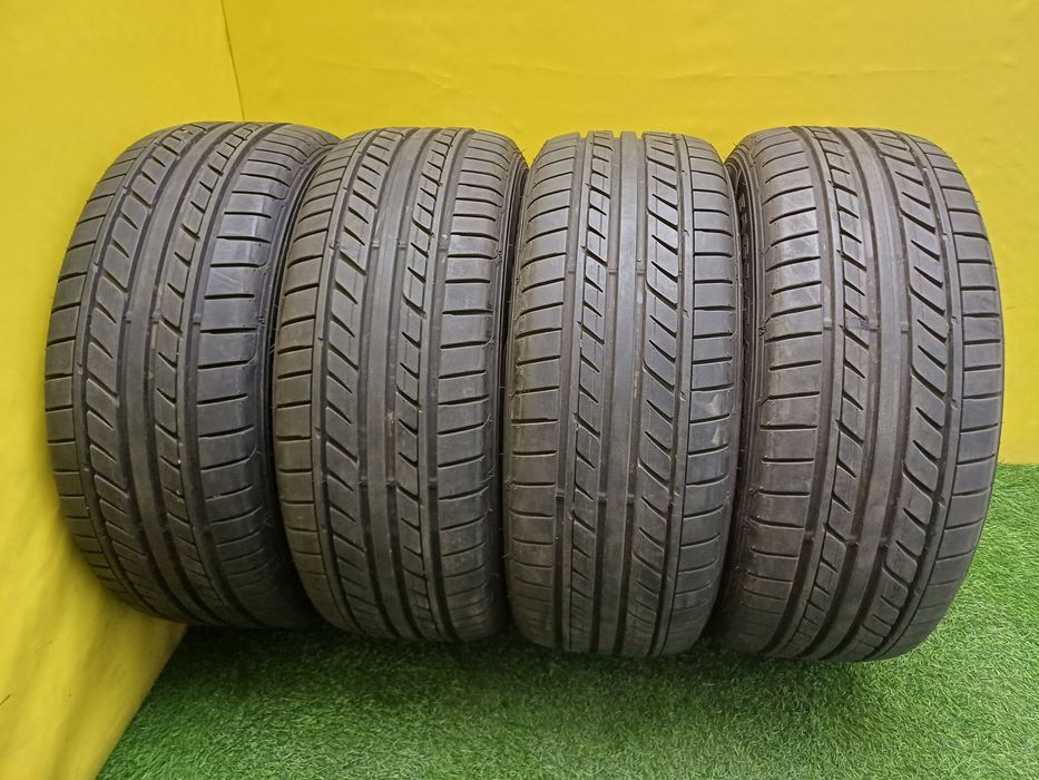 Шины 225/55 R16 Goodyear комплект.