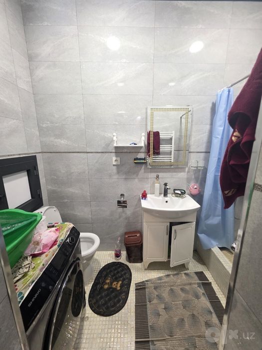 Vayeni garadok studio qilingan uy