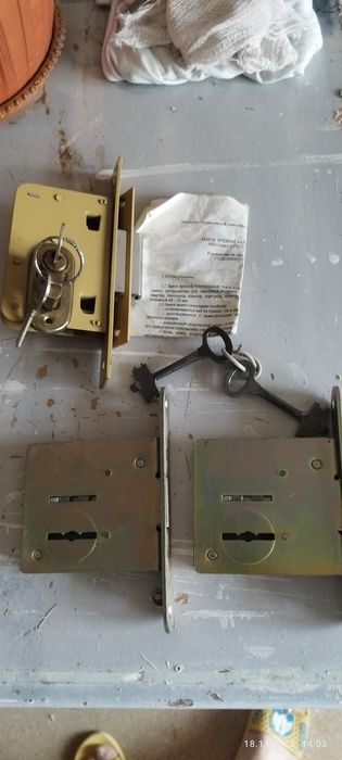 Замок врезной внутренний