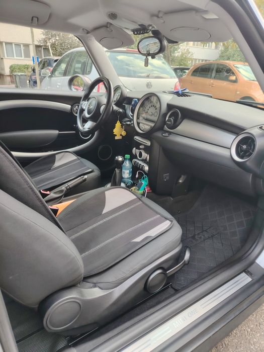 Vând Mini cooper