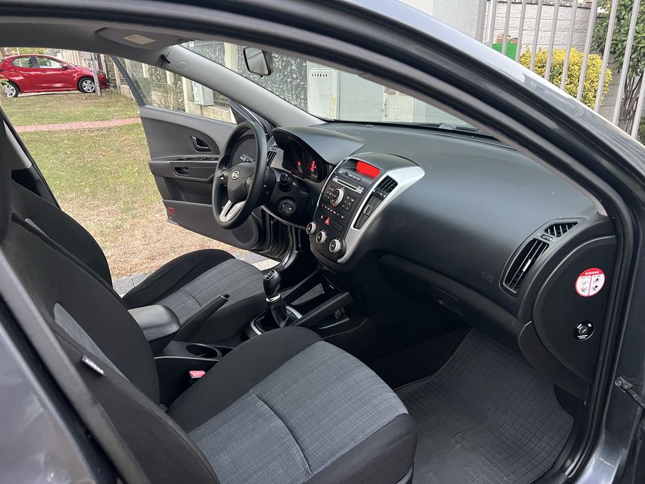 KIA CEED 1.6 Diesel 2012 E5 km Doar 123.000 impecabila